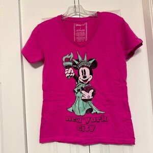 EUC Small NYC Minnie T-Shirt